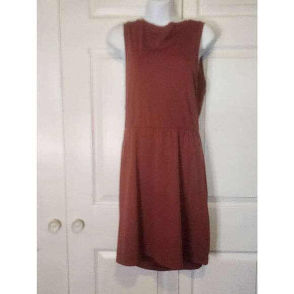 Brown Dress - Picture 2 of 7